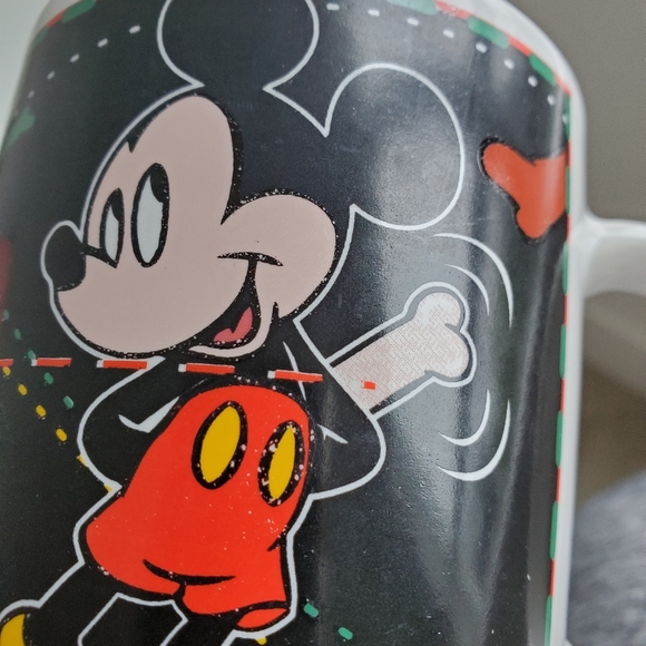 Vintage Mickey Mouse and Pluto Mug - Picture 3 of 6